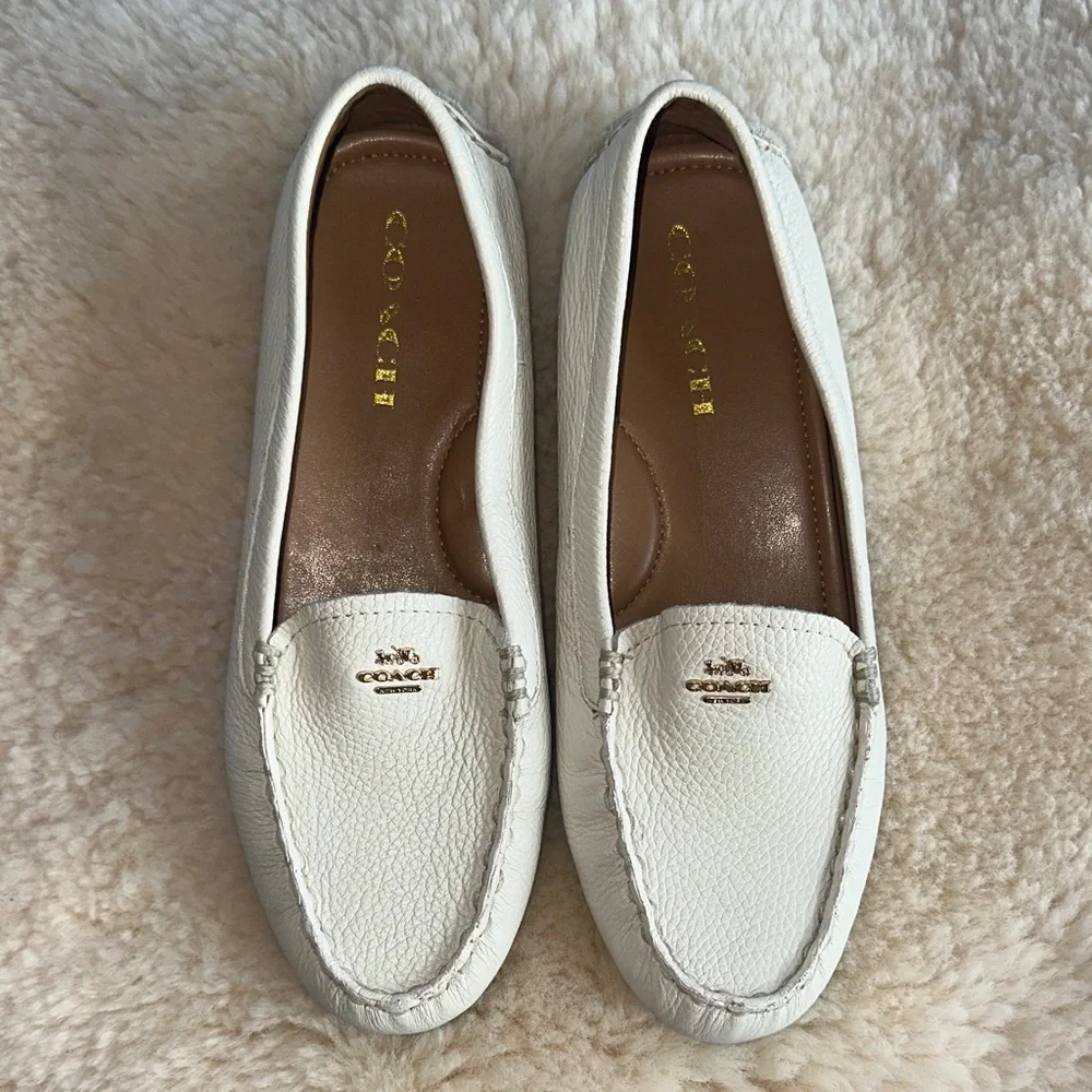 Coach White Pebbled Leather Loafers with Gold Logo